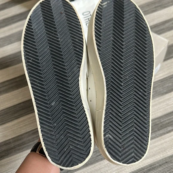 Golden Goose High Star sneaker in white and silver - Picture 6 of 16